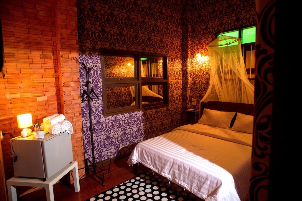 Tamajun Hotel Chanthaburi Værelse billede